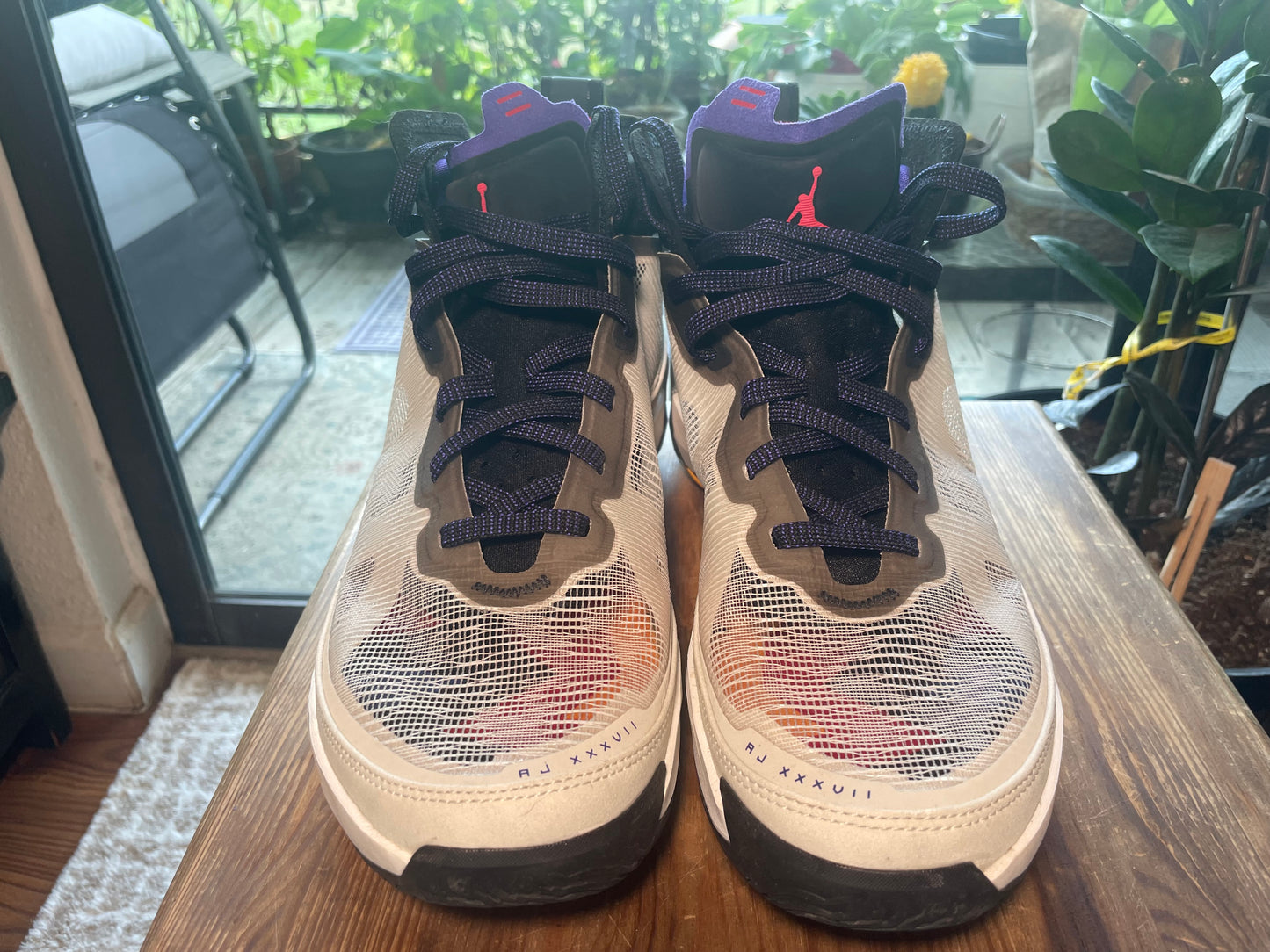 Air Jordan 37 Sz 11 VNDS