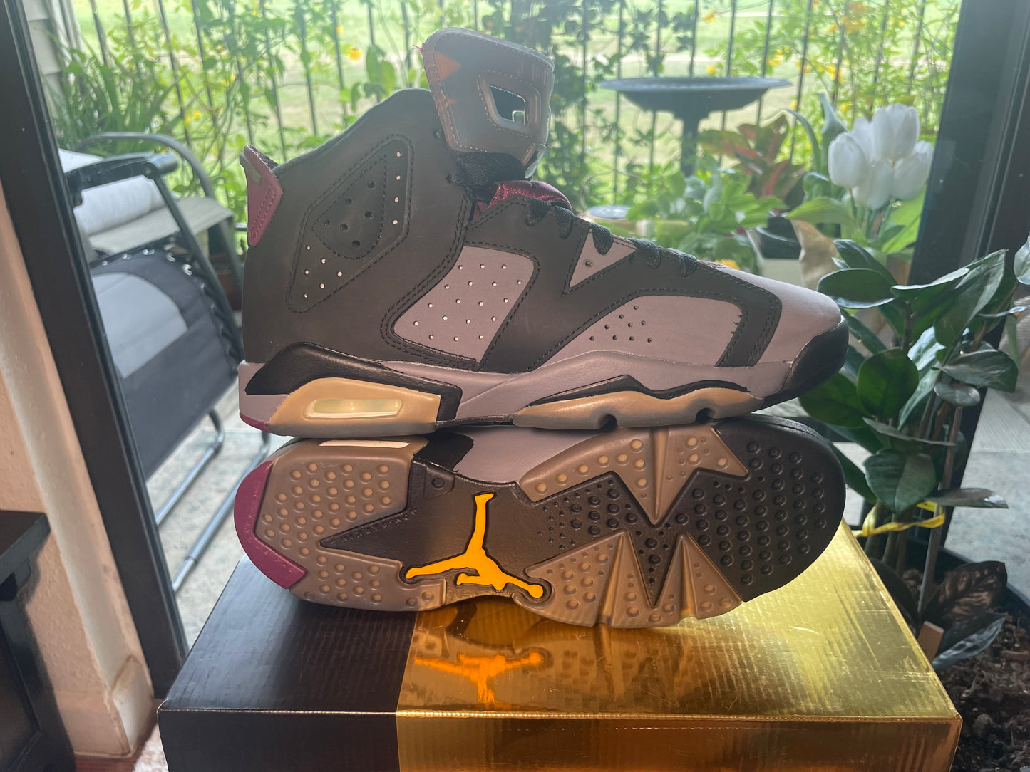 * Air Jordan 6 Bordeaux Sz 6Y