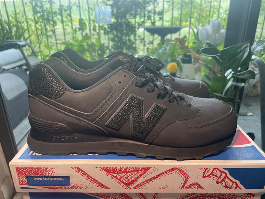 * New Balance 574 Caviar Sz 9.5