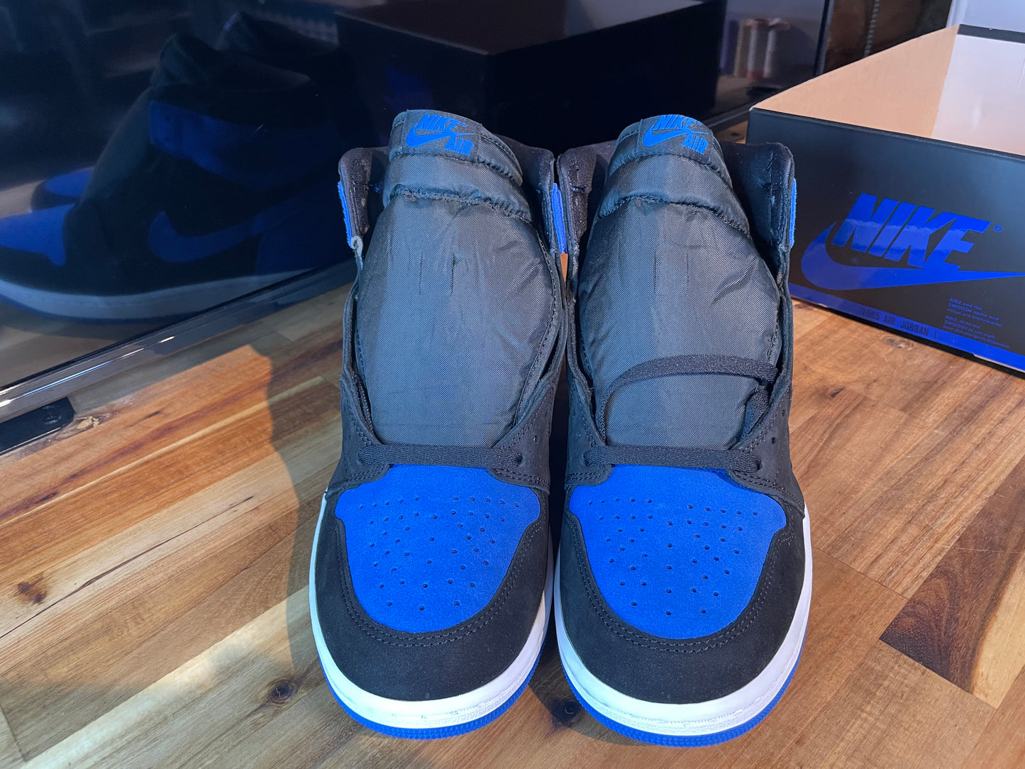 * Air Jordan 1 Hi Sz 11