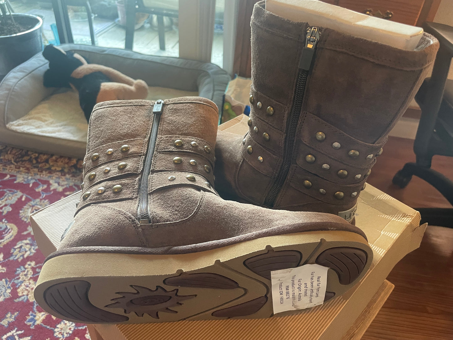 * UGG Clovis W Sz 7