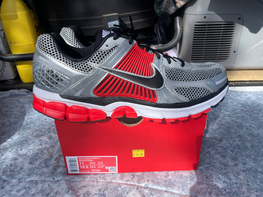 * Nike Vomero 5 Sz 11
