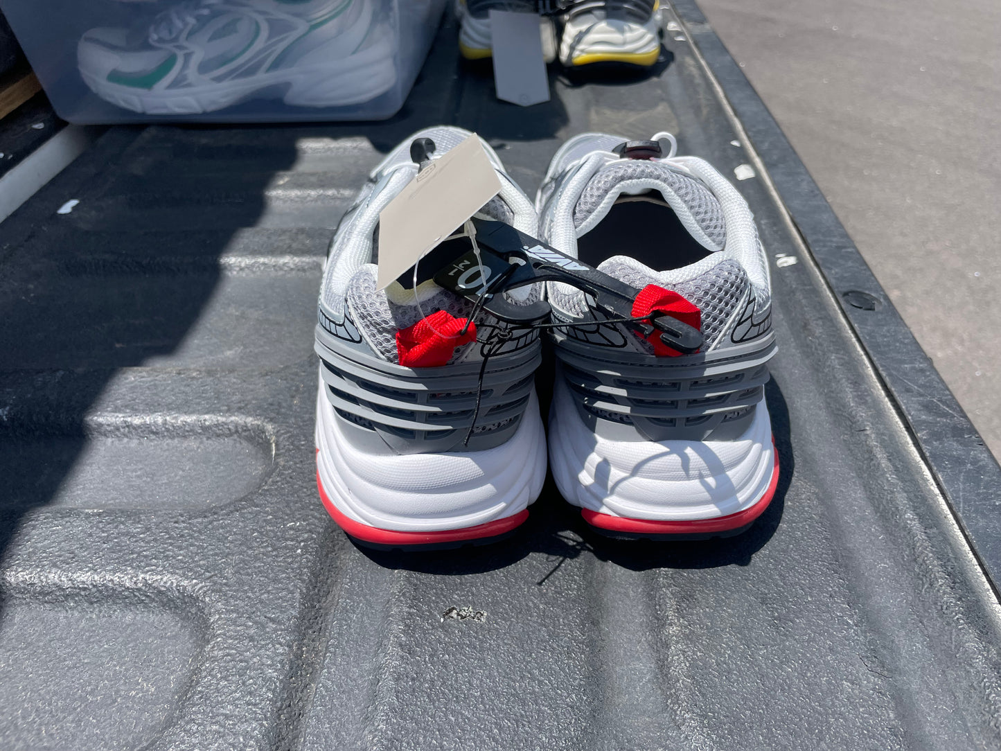 * Avia Bungie’s M Sz 10.5, 12